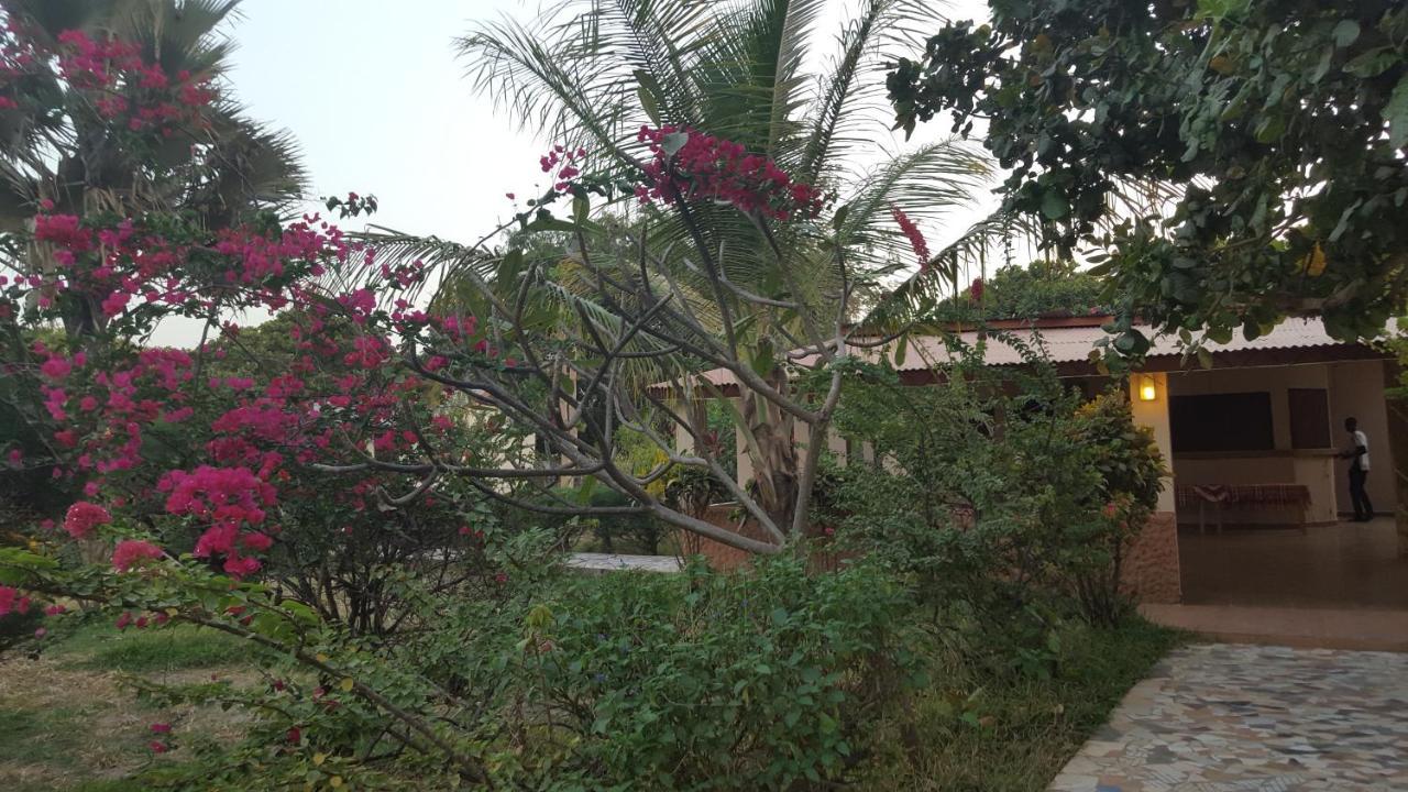 Yuna Village Garden Resort Tubaya Buitenkant foto
